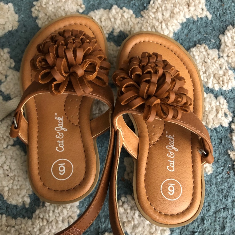 Girls Brown sandals with strap